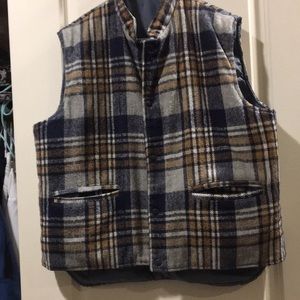 Michael Richards mens reversible outdoorsman Snap up Plaid/nylon Vest pockets L